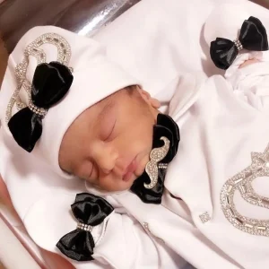 Newborn Baby Cotton Outfit Set – 5-Piece Layette with Shirt, Pants, Mittens & Blanket (100% Real Cotton)