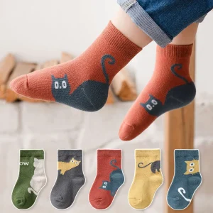 5 Pairs Cute Cartoon Cat Socks – Warm Mid-Tube Cotton Socks for Kids (1–8 Years)